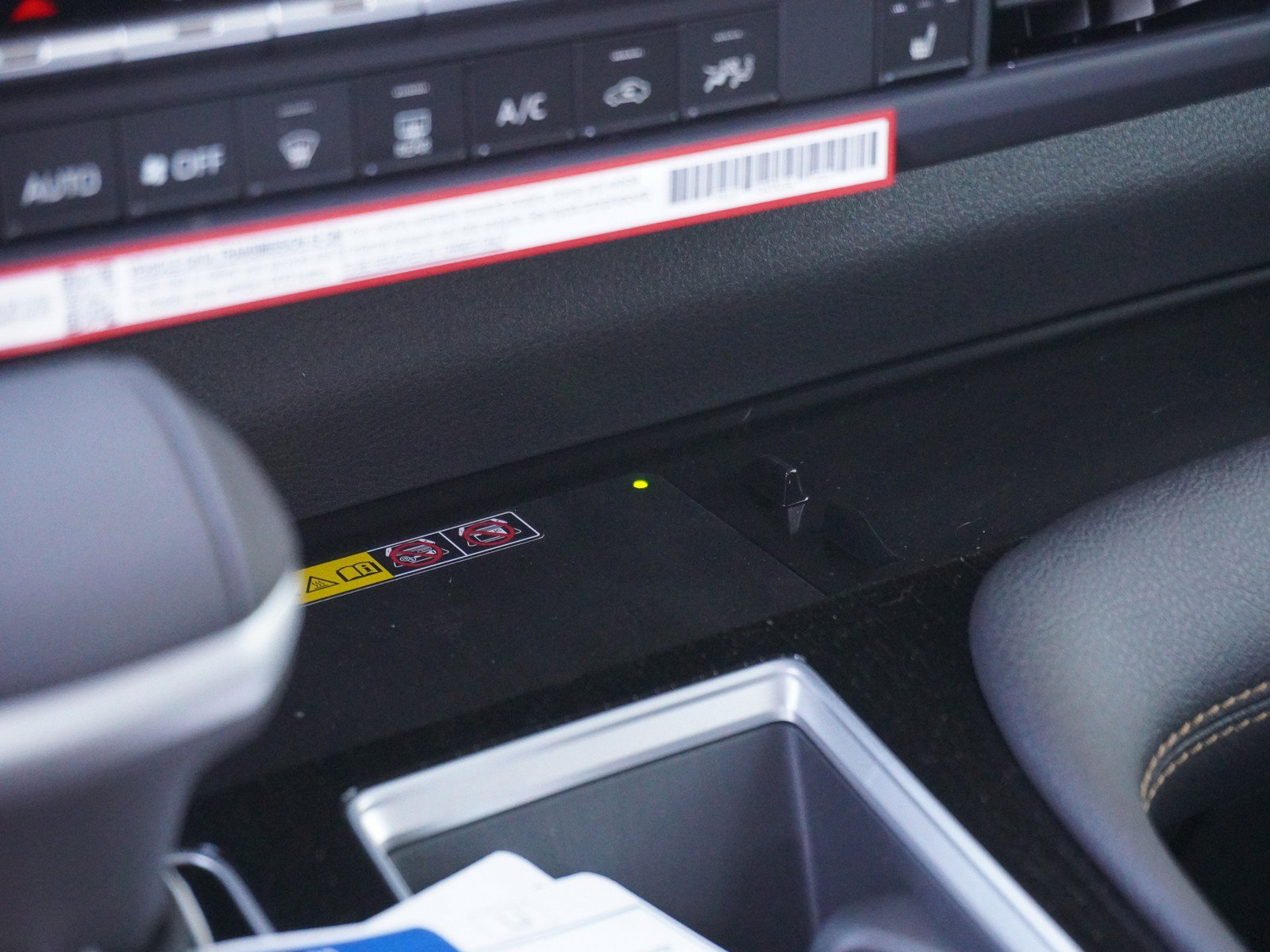 New 2026 Toyota Sienna XLE Woodland Edition AWD/4WD image 24
