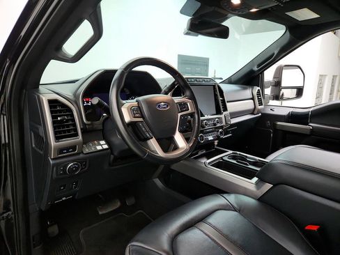 Used 2022 Ford F450 Platinum w/ FX4 Off-Road Package image 13