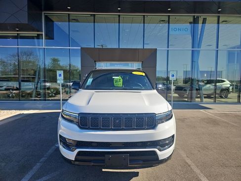 Used 2024 Jeep Grand Wagoneer Series II w/ Quick Order Packagew 28T AWD/4WD image 8