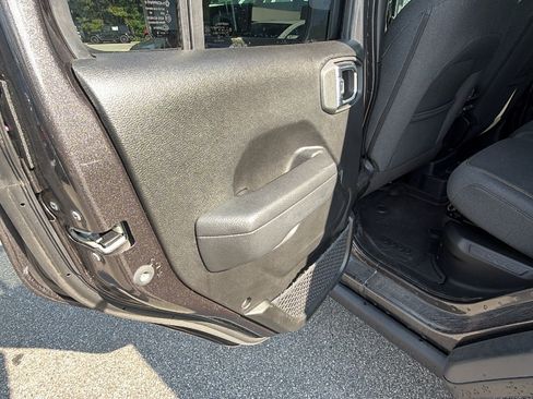 Used 2025 Jeep Wrangler Unlimited Sport S 4xe AWD/4WD image 22