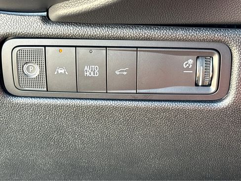 New 2025 Chevrolet Equinox EV RS image 12