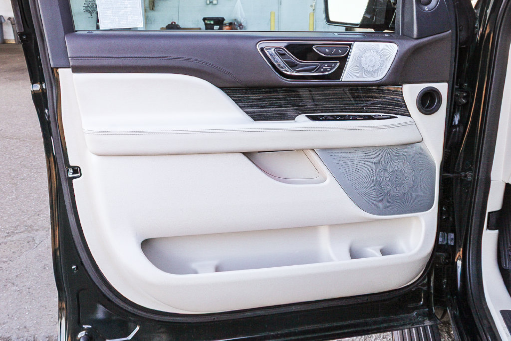 Used 2024 Lincoln Navigator Black Label AWD/4WD image 26