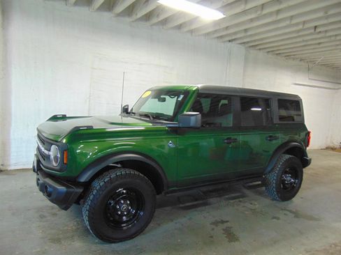 Used 2023 Ford Bronco Black Diamond image 2