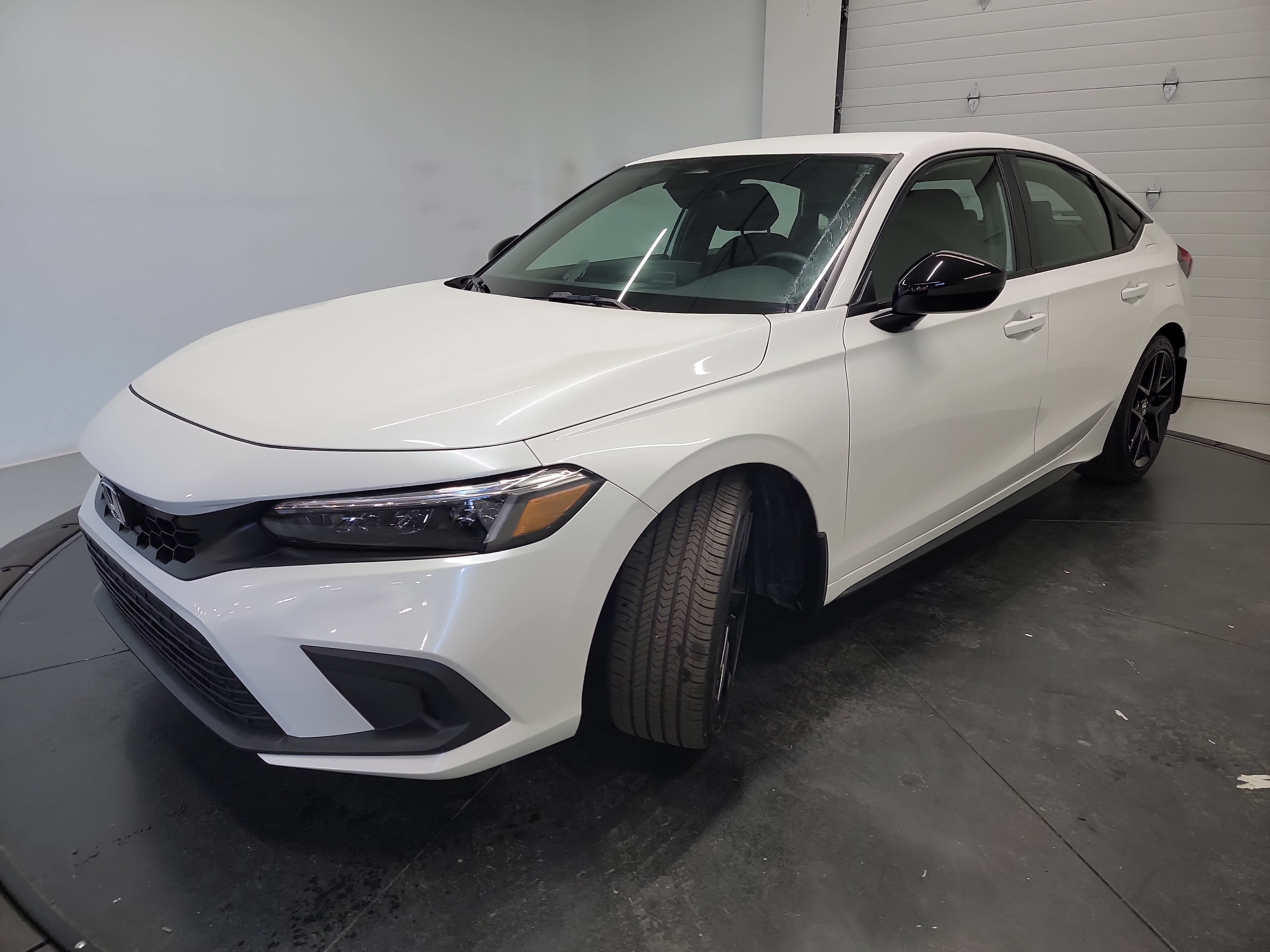 Used 2024 Honda Civic Sport image 3