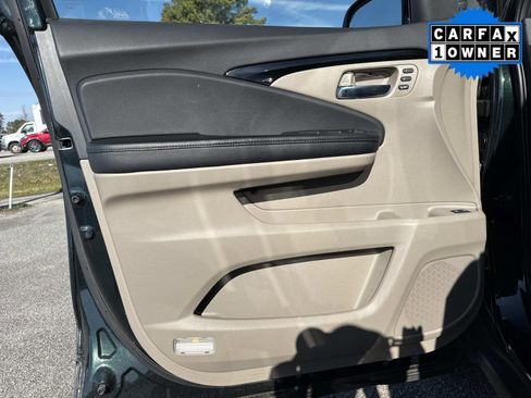 Used 2018 Honda Pilot Elite image 19