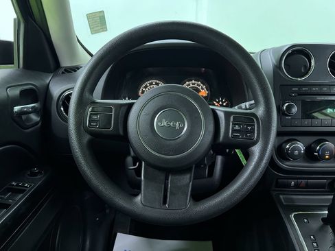 Used 2015 Jeep Patriot Sport w/ Power Value Group AWD/4WD image 18