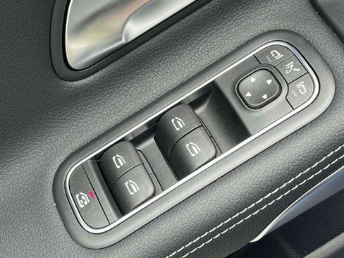 Used 2025 Mercedes-Benz CLA 250 4MATIC image 22