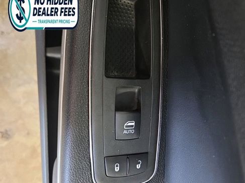 Used 2019 Chrysler 300 Touring w/ Quick Order Package 2EF RWD image 22