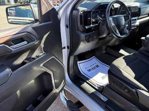 Certified 2022 Chevrolet Silverado 1500 RST image 11