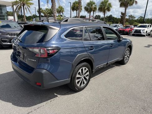 Used 2023 Subaru Outback Premium AWD/4WD image 3