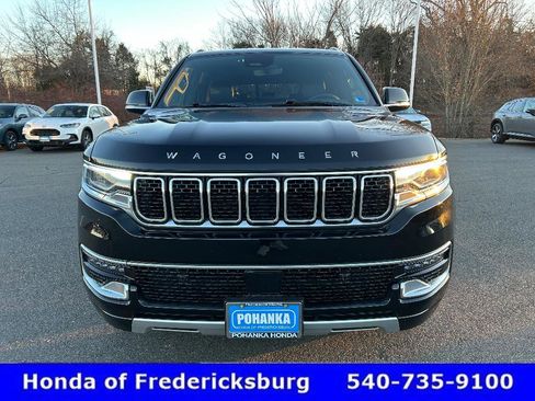 Used 2024 Jeep Wagoneer L Series II w/ Flexible Seating Group image 9