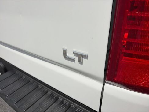 Used 2024 Chevrolet Silverado 2500 LT AWD/4WD image 8
