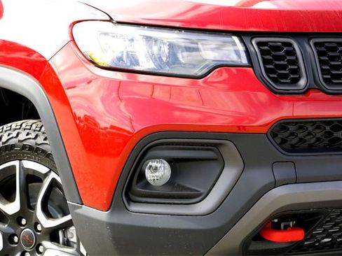 New 2026 Jeep Compass Trailhawk image 3