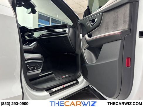 Used 2020 Audi RS Q8 w/ Carbon Optic Package image 85