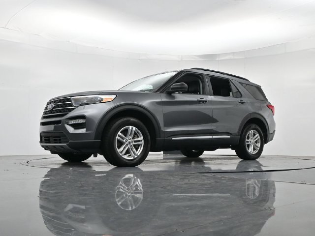 Certified 2024 Ford Explorer XLT w/ Equipment Group 202A AWD/4WD image 38