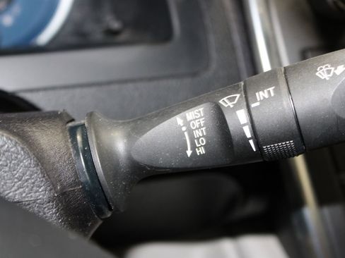 Used 2017 Toyota Camry LE image 32