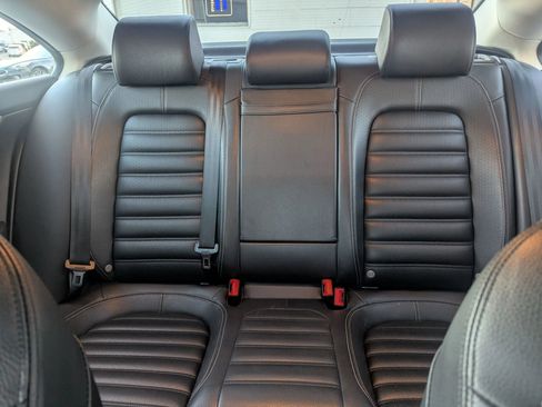 Used 2016 Volkswagen CC R-Line image 17