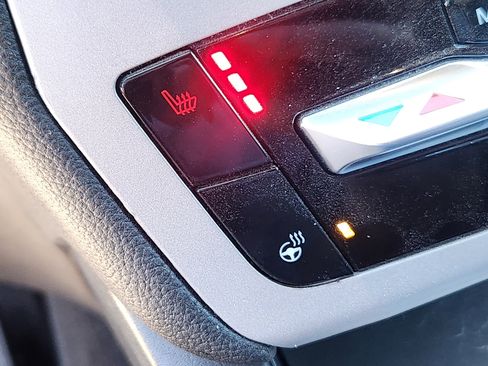 Used 2023 Ford Explorer XLT w/ Equipment Group 202A image 14