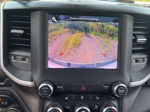 Used 2020 RAM 1500 Big Horn AWD/4WD image 11
