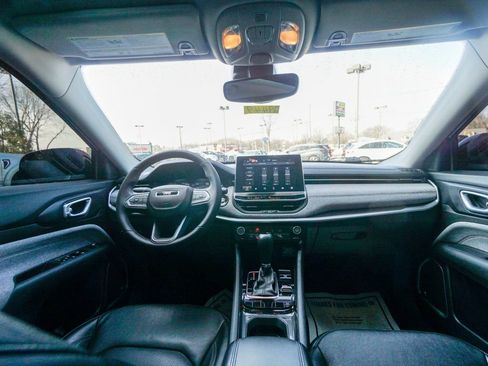 Used 2022 Jeep Compass Latitude w/ Sun and Sound Group image 14