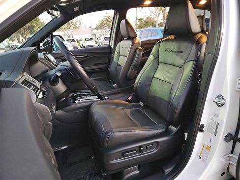 Used 2022 Honda Pilot Black Edition image 17