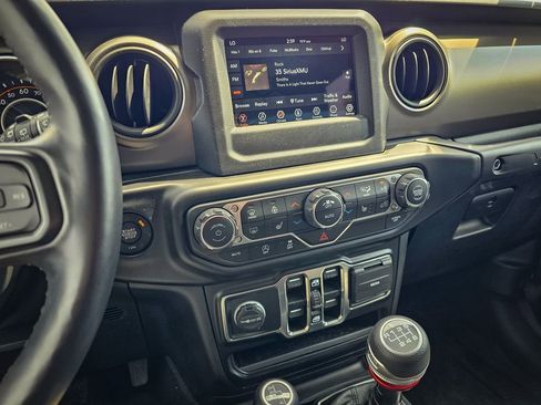 Certified 2021 Jeep Wrangler Unlimited Sport AWD/4WD image 18