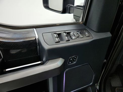 Used 2022 Ford F450 Platinum w/ FX4 Off-Road Package image 22