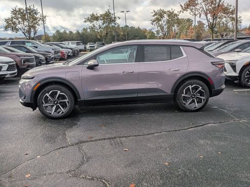 New 2026 Chevrolet Equinox EV LT image 5