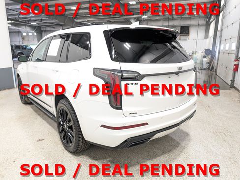 Used 2024 Cadillac XT6 Sport w/ LPO, ONYX Package AWD/4WD image 5