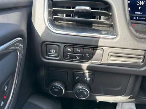 Used 2024 Chevrolet Tahoe LT w/ Luxury Package RWD image 19