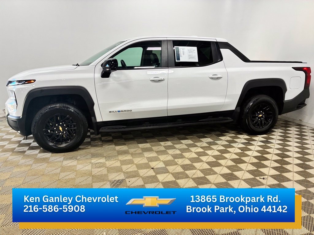 Certified 2024 Chevrolet Silverado EV W/T AWD/4WD image 7