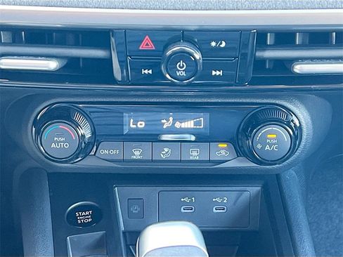 New 2026 Nissan Kicks SV image 15