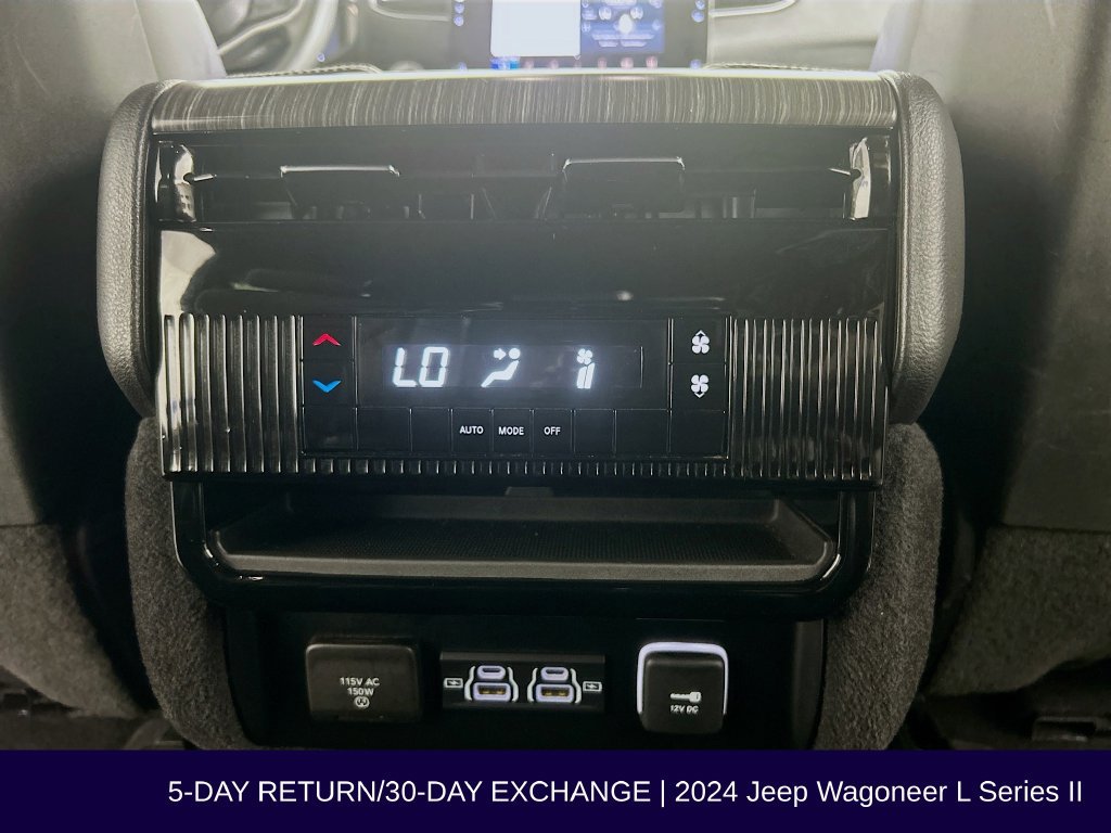 Used 2024 Jeep Wagoneer L Series II w/ Flexible Seating Group AWD/4WD image 27