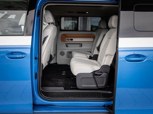 New 2025 Volkswagen ID. Buzz 1st Edition image 46