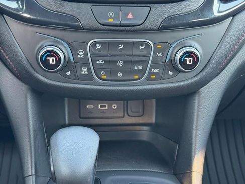 Used 2022 Chevrolet Equinox RS image 12