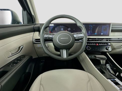 New 2026 Hyundai Tucson SEL image 18