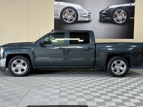 Used 2018 Chevrolet Silverado 1500 LT w/ LT Eassist Package image 7