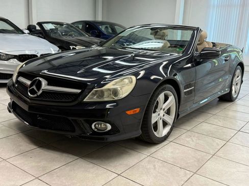 Used 2009 Mercedes-Benz SL 550 w/ Premium I Pkg image 3