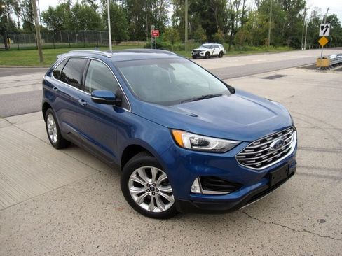 Used 2020 Ford Edge Titanium AWD/4WD image 2