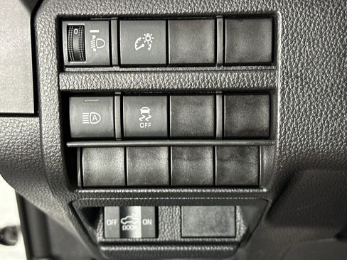 Used 2025 Toyota Tacoma SR image 22