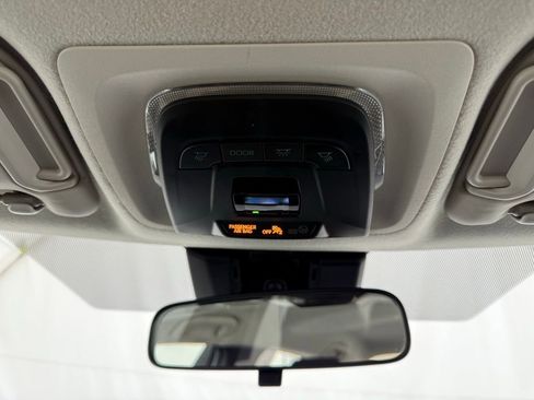 Used 2025 Toyota Corolla LE image 38