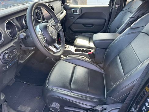 Used 2023 Jeep Wrangler Unlimited Sahara AWD/4WD image 23