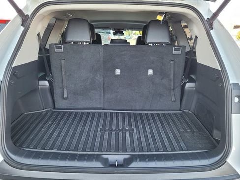 Used 2024 Toyota Grand Highlander AWD image 19