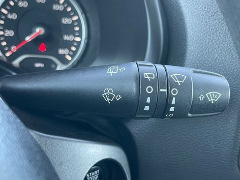Certified 2022 Jeep Renegade Sport AWD/4WD image 43