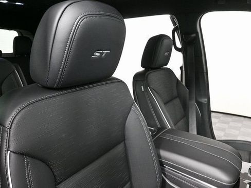 New 2026 Buick Enclave Sport Touring image 22