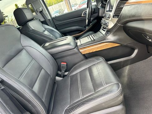 Used 2019 GMC Yukon XL Denali RWD image 10