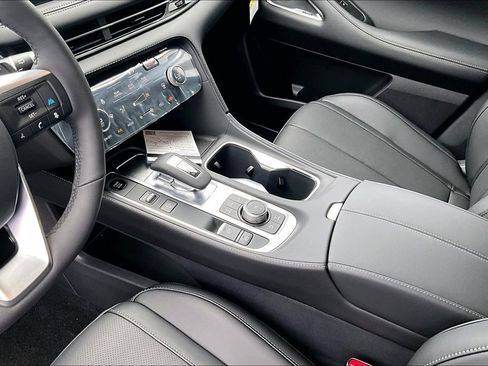 New 2026 INFINITI QX60 Luxe image 12