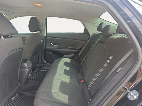 Used 2024 Hyundai Elantra SEL w/ Convenience Package FWD image 14