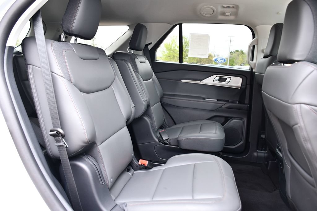 Used 2026 Ford Explorer Active w/ Active Comfort Package AWD/4WD image 18