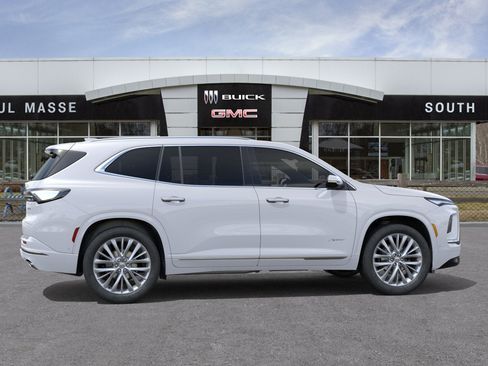 Used 2026 Buick Enclave Avenir w/ Super Cruise Package AWD/4WD image 5